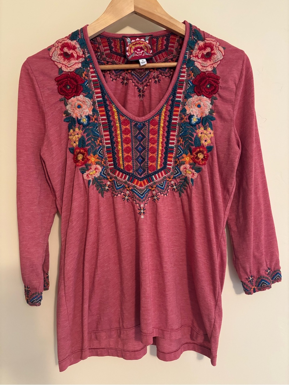Johnny Was Tia Embroidered 3/4 Sleeve Scoop Neck Tee Floral Size M
